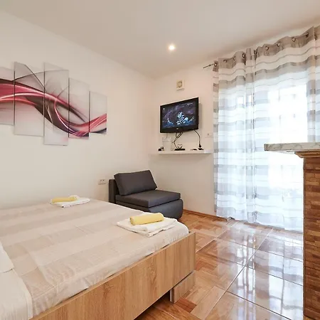 Lucija Apartmán *