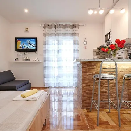 Lucija Apartmán *