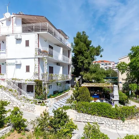 Lucija Apartmán *