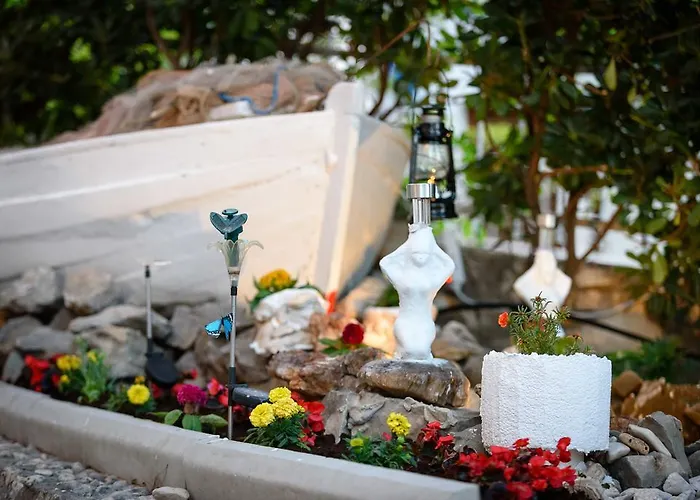 Lucija Trogir
