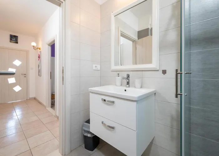 Lucija Appartement *